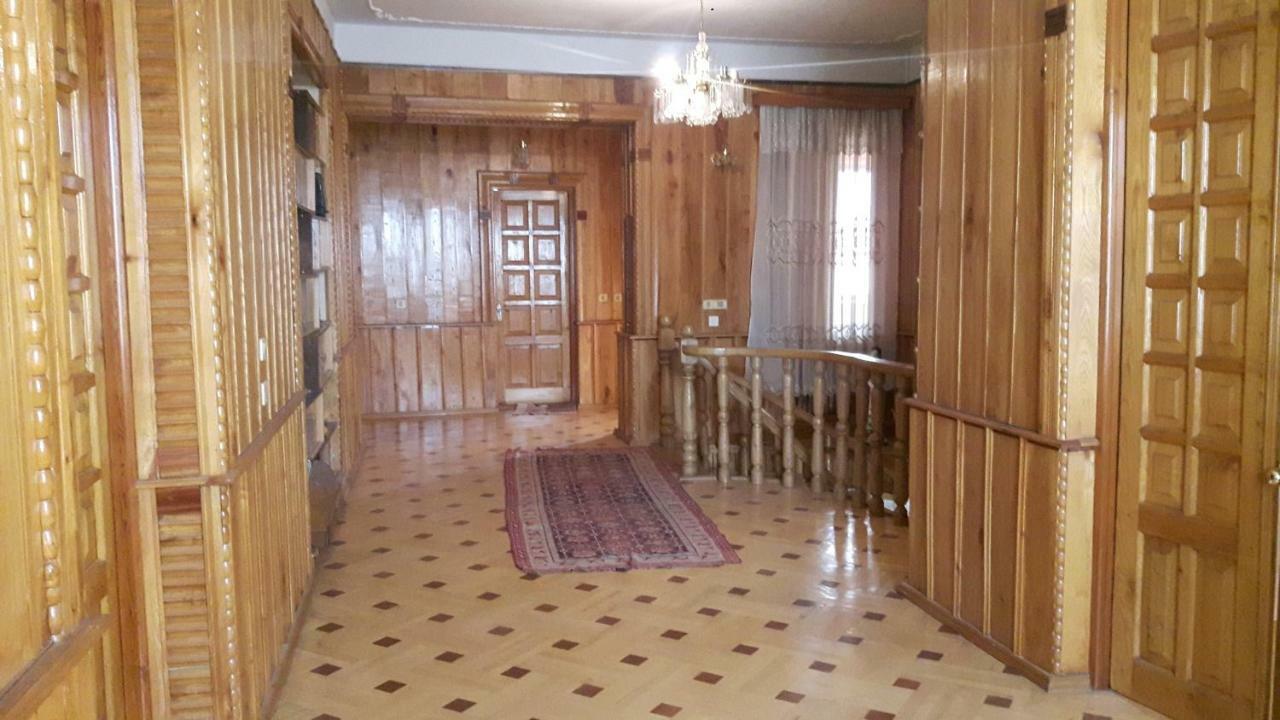 Guli Hotell Gori Exteriör bild
